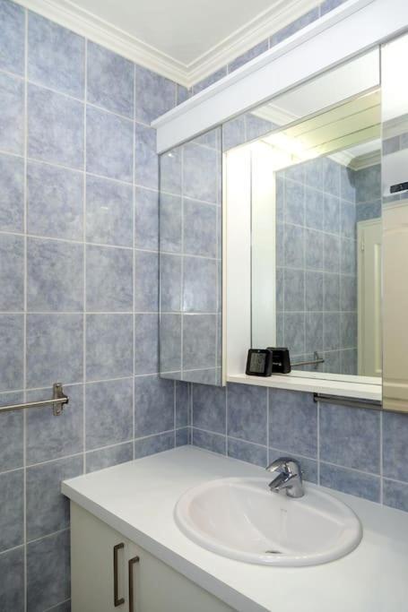 Elegant Aux Portes De Paris Apartment