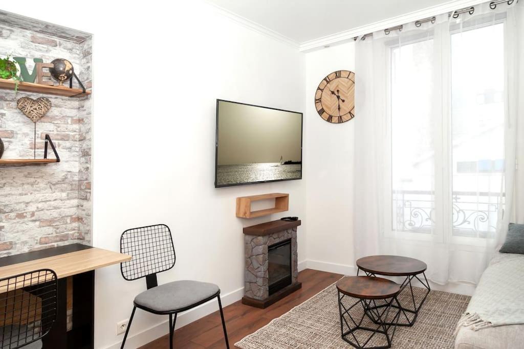 Elegant Aux Portes De Paris Apartment